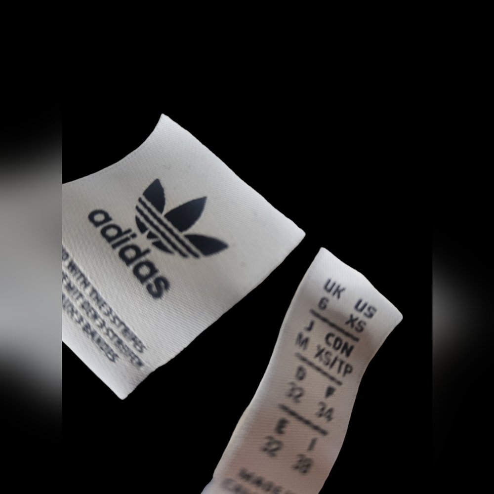 Womens Adidas size XS short sleeve top - Picture 2 of 3